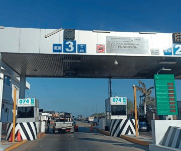 Casetas fueron liberadas con la ayuda de autoridades estatales: Durazo