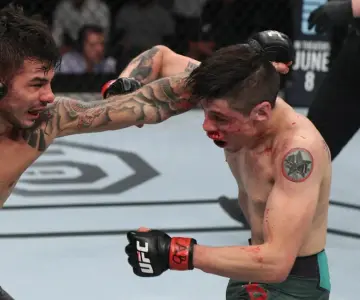 Brandon Moreno pierde título de UFC ante Alexandre Pantoja 
