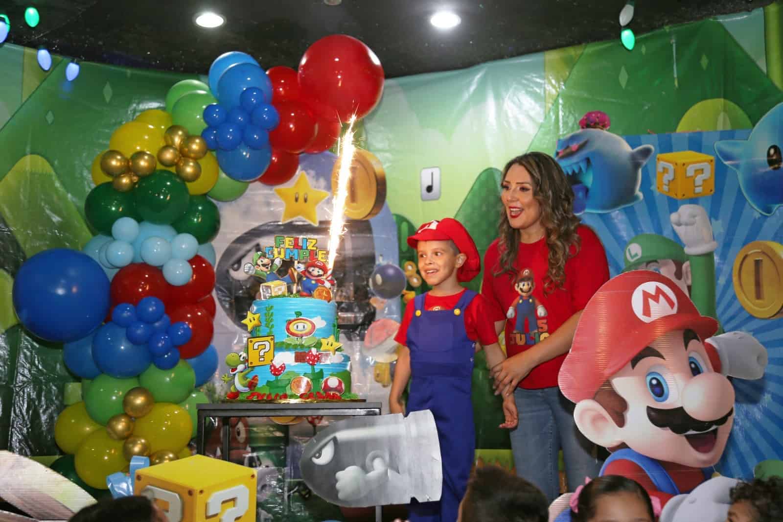 Julio César Ochoa festeja 5 años