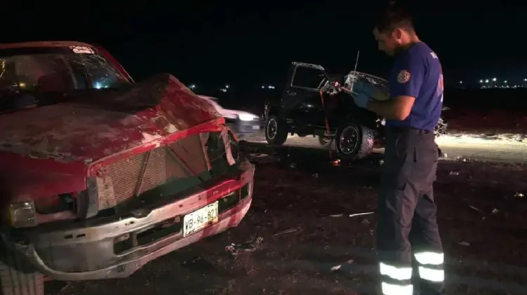 Choque en El Cochorit dejó dos personas lesionadas (Foto:Especial/EXPRESO)