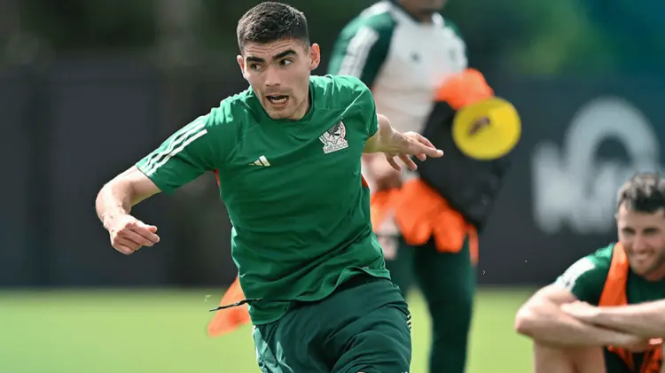 Johan Vásquez habló sobre su supuesto intento de dejar la Selección. (Foto: Cortesía)