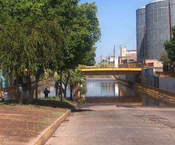 Continúan inundaciones en paso a desnivel de Obregón; bombas no funcionaron