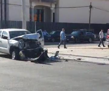 Mujer resulta lesionada al participar en colisión en San Benito