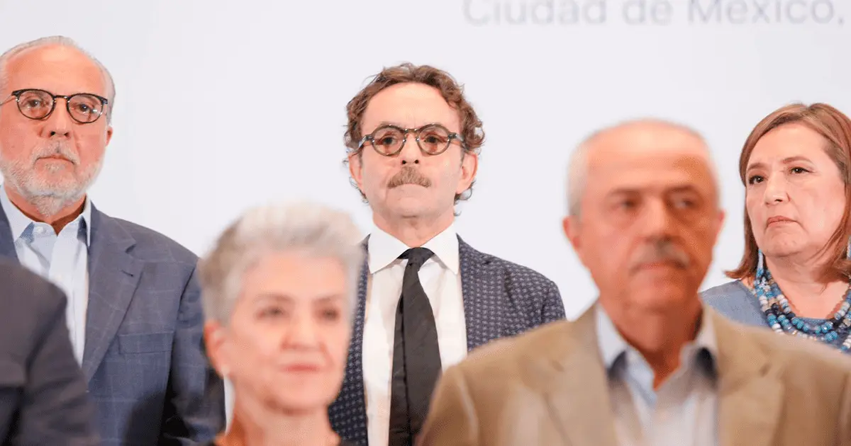 Solo quedan 12; Quadri renuncia a contienda por la candidatura del FAM
