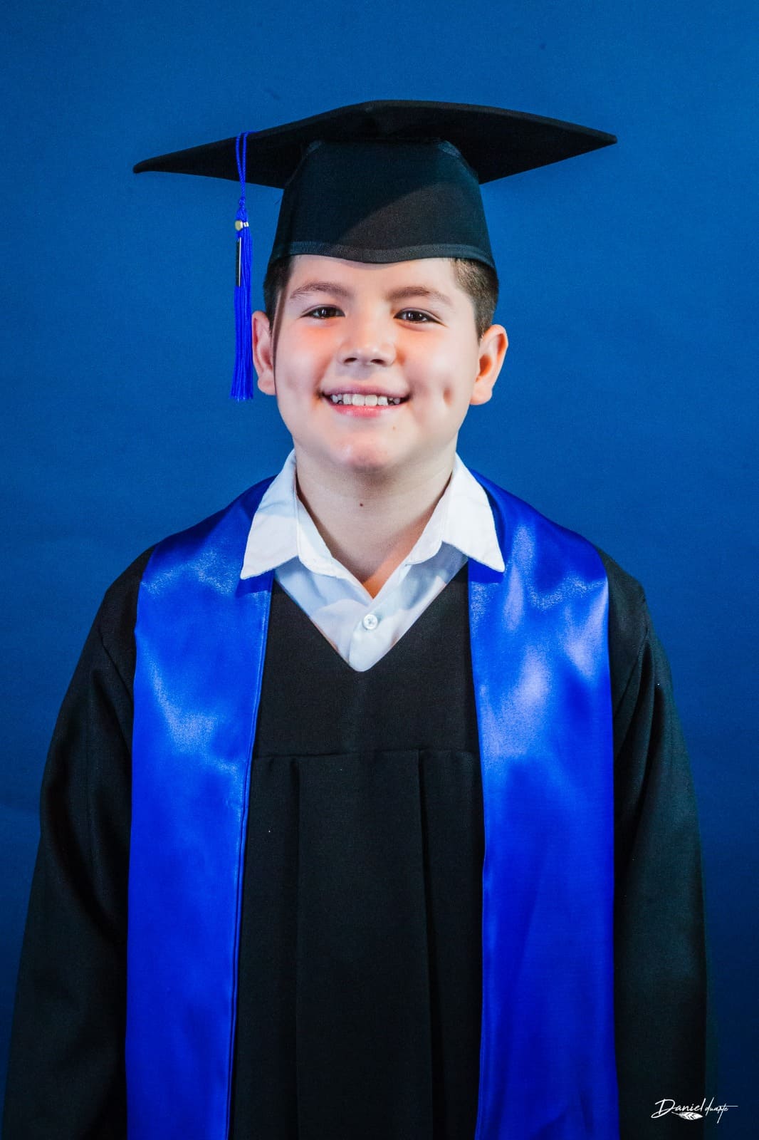 Alumnos del Colegio Americano del Pacífico S.C. se gradúan de primaria