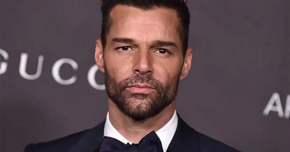 Piden evaluar salud mental del sobrino de Ricky Martin tras acusación