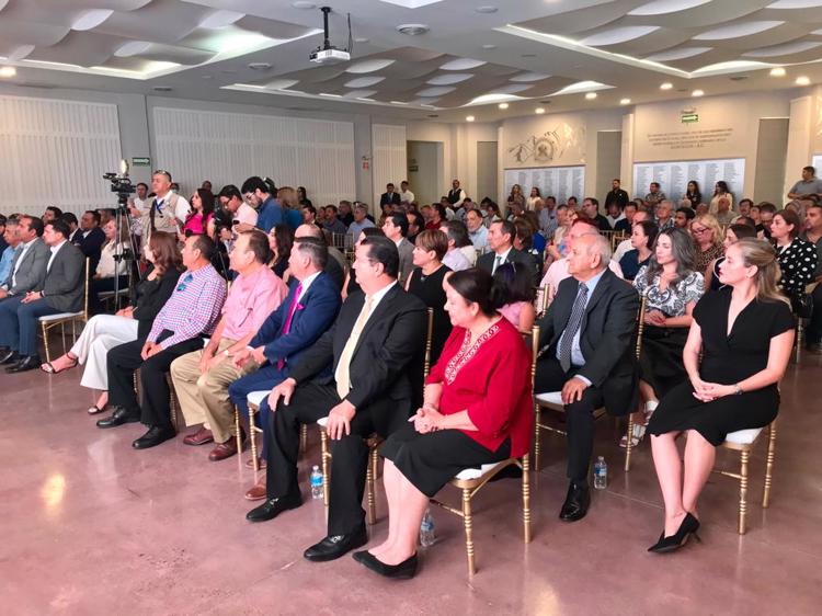 David Ramos Félix asume la presidencia de la AIMMGM Distrito Sonora
