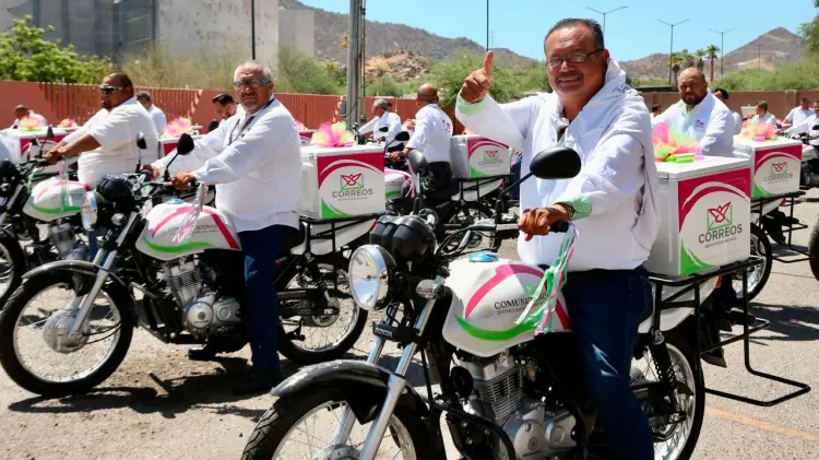 Entregan motocicletas nuevas a Sepomex (Foto: Cortesía/EXPRESO)
