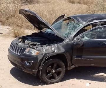 Camioneta a exceso de velocidad termina volcada en Hermosillo-Sahuaripa