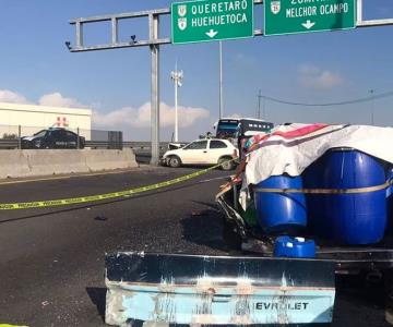 Fallece hombre mientras cambiaba la llanta de su vehículo