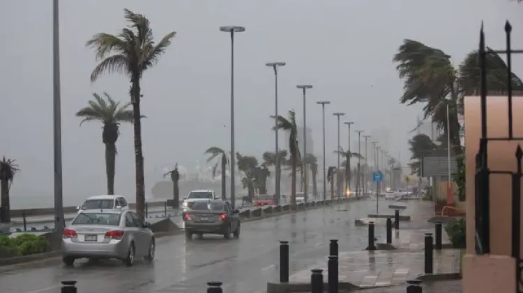 Lluvias y fuertes vientos azotan Mazatlán (Foto:Especial/EXPRESO)