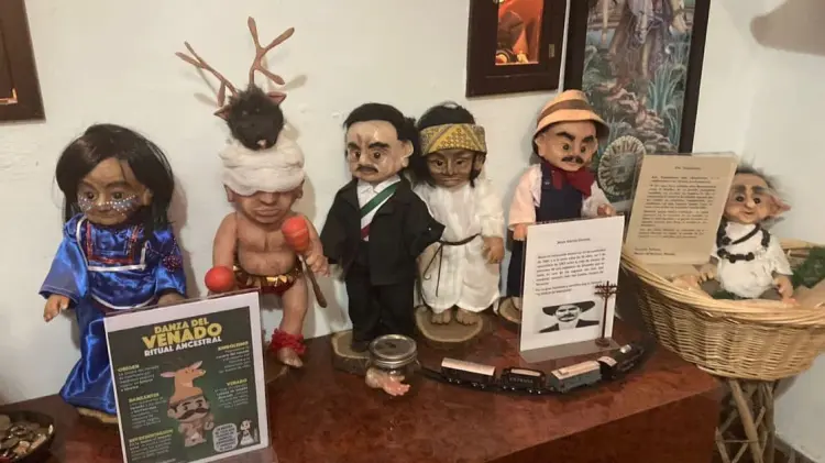 En el lugar se hallan duendes representando personajes regionales. (Foto: Sandra Solís/EXPRESO)