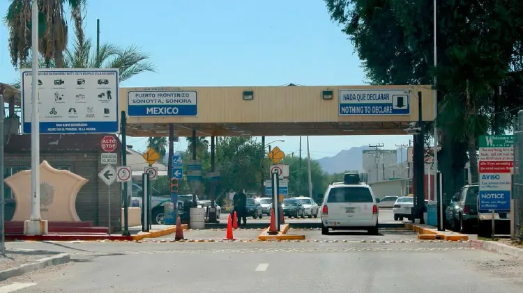 Cruce fronterizo de Lukeville (Foto: Especial/EXPRESO)