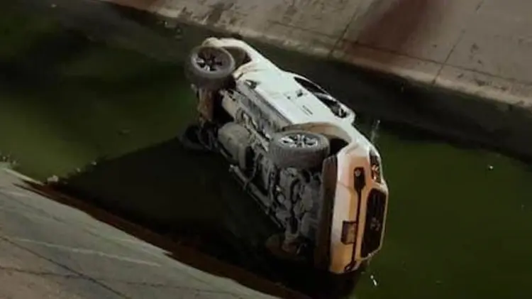 Así quedó la unidad volcada. (Foto: Especial / EXPRESO)