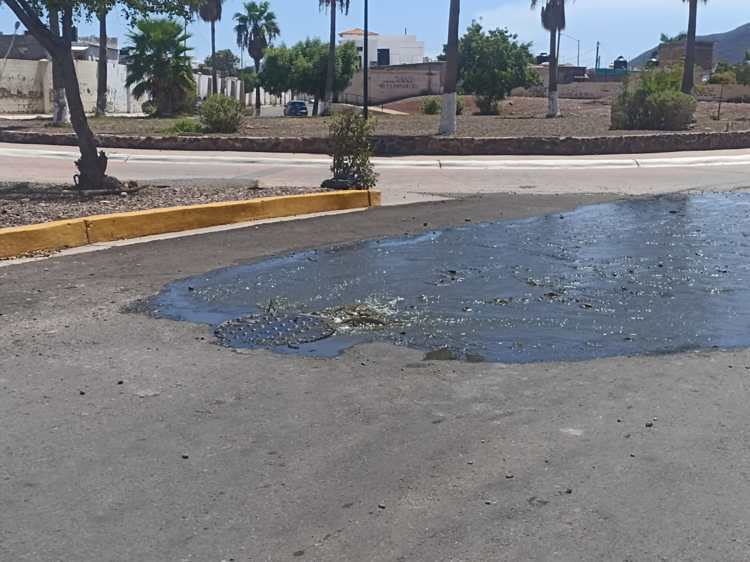 Derrames de aguas negras afectan salud de alumnos en escuelas de Guaymas