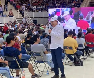 Benefician con becas a más de 5 mil estudiantes al sur de Sonora