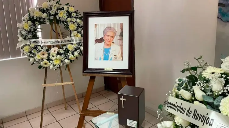 Con profundo pesar y un cálido respeto recuerdan a Aída. (Foto: Sandra Solía/EXPRESO)