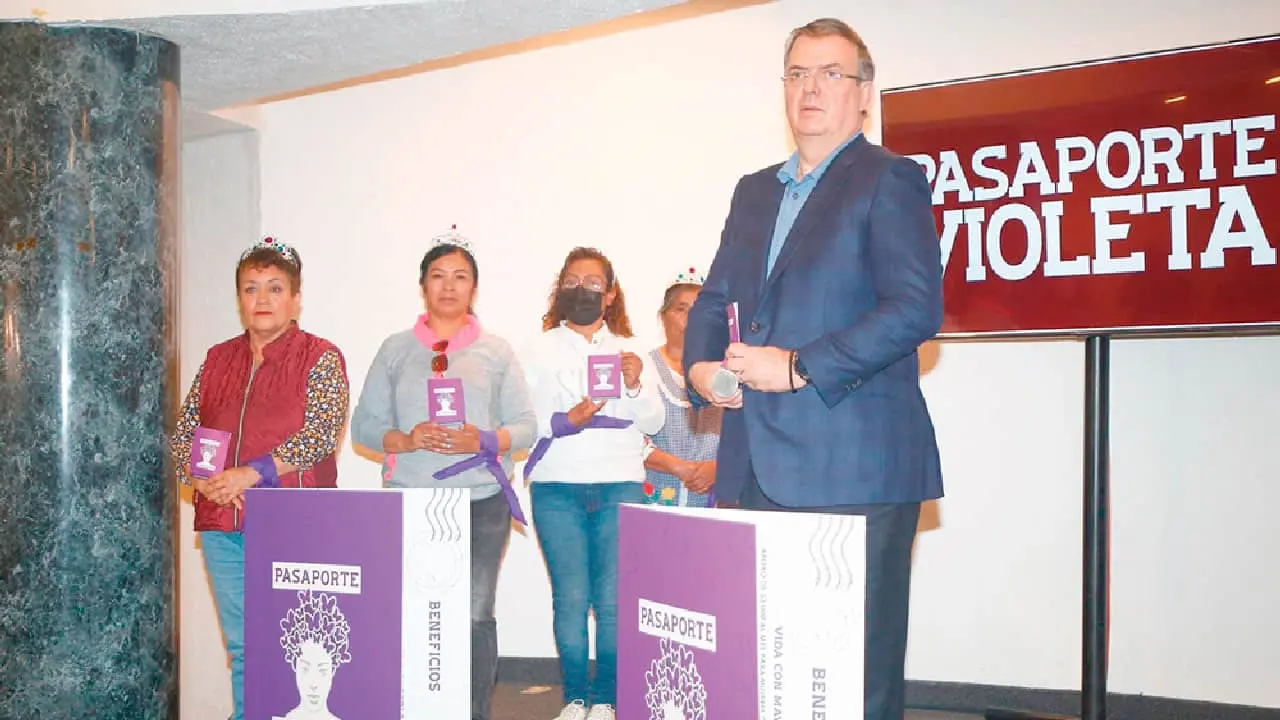 Marcelo Ebrard inicia gira por el sur de Sonora