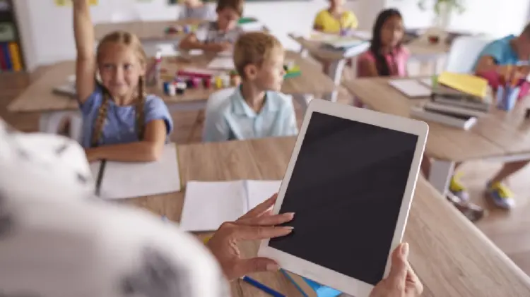 SEC entregará tablets a maestros y alumnos de secundaria (Foto:Especial/EXPRESO)
