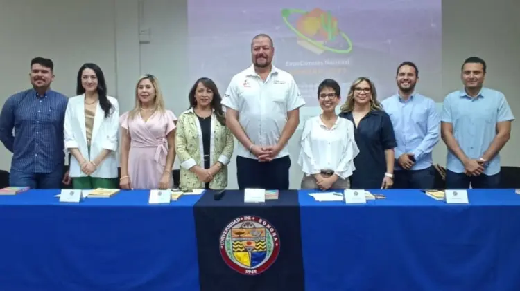 El maestro Roberto Hidalgo Rivas se halla en la coordinación de ambos eventos. (Especial/EXPRESO)