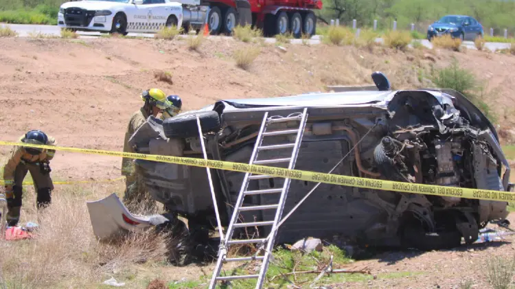 Hombre pierde la vida al volcarse en carretera Hermosillo-Guaymas (Foto:Cristian Ruíz/EXPRESO)