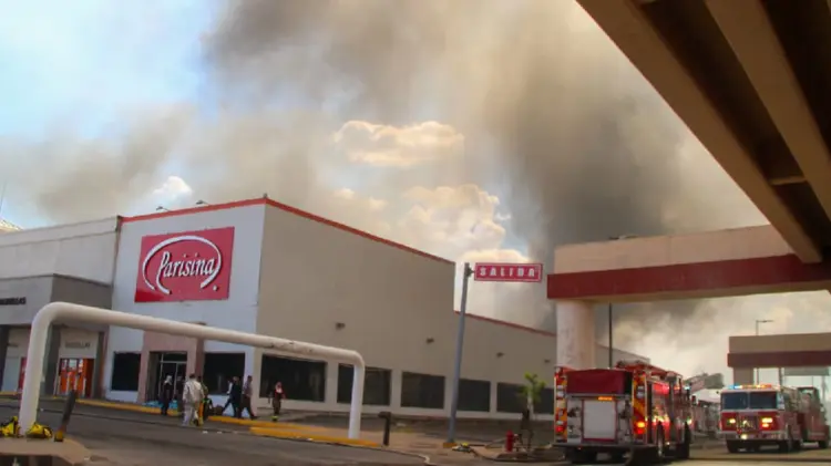 Inmueble afectado por incendio tendrá que ser demolido: Bomberos (Foto: Cristian Ruíz/EXPRESO)