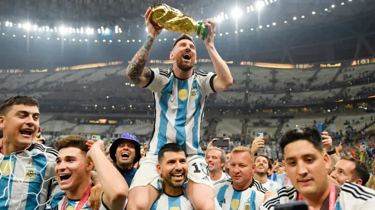 Lionel Messi con la Copa del Mundo. (Foto: Getty Images/EXPRESO)