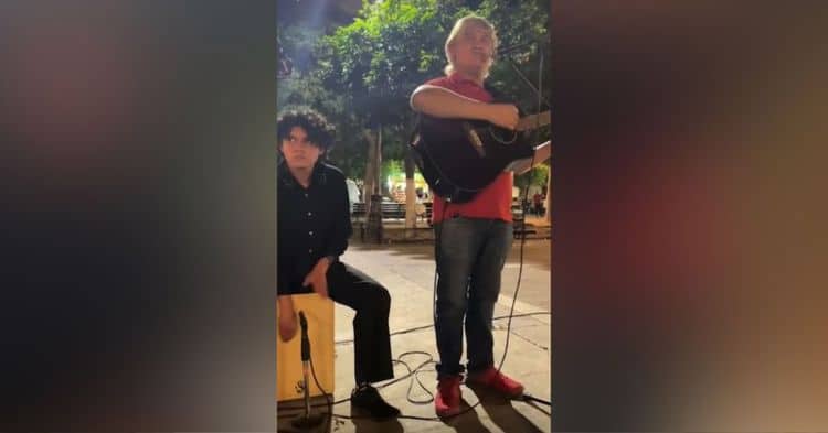 Su amor por la música supera todos los obstáculos; él es Jesús Márquez