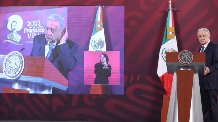 El presidente afirma que no escuchó las preguntas de la prensa. (Foto: El Universal/EXPRESO)
