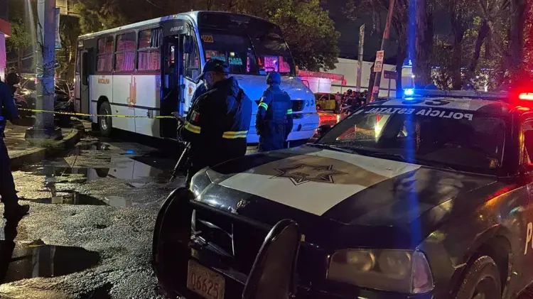 Muere hombre de un balazo en Metro El Rosario en CDMX (Foto:Universal/EXPRESO)