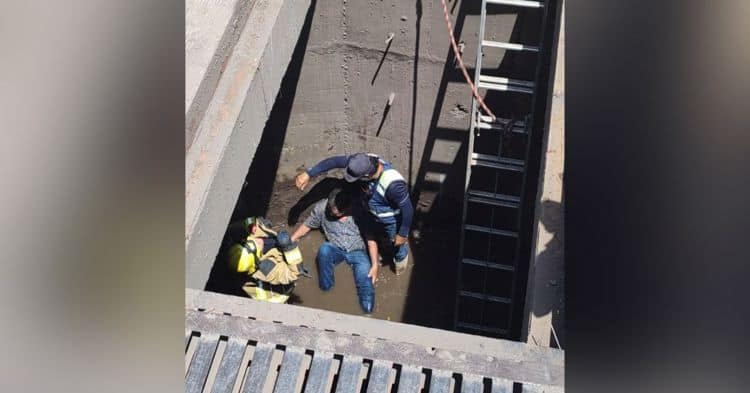 Adulto mayor cae 4 metros dentro de un cárcamo en Ciudad Obregón