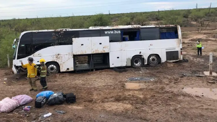 Salida de camino de autobús dejó 11 heridos en Empalme-Cajeme (Foto:Blanca Ruelas/EXPRESO)