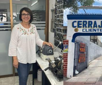 Ana Delia mantiene la Cerrajería Central de Hermosillo con entrega y pasión