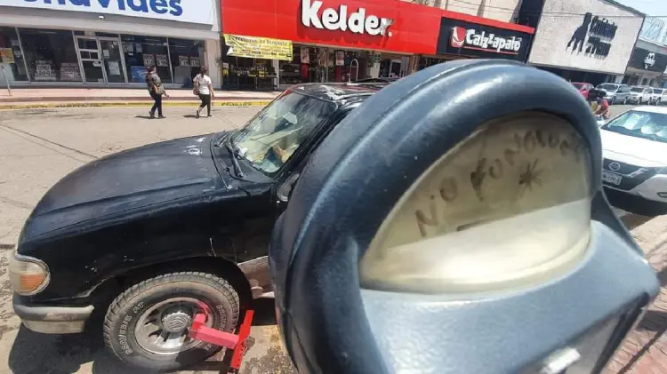 Ponen inmovilizador a pesar de que parquímetro no sirve en Navojoa (Foto:Especial/EXPRESO)