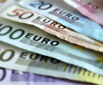 Euro se debilita y llega a su precio más bajo en pesos en más de 7 años