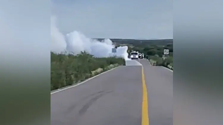 El accidente ocurrió sobre el kilómetro 167. (Foto: Protección Civil Sonora)
