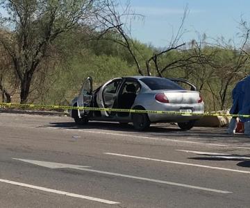 Hallan a hombre sin vida en carro abandonado al poniente de Hermosillo