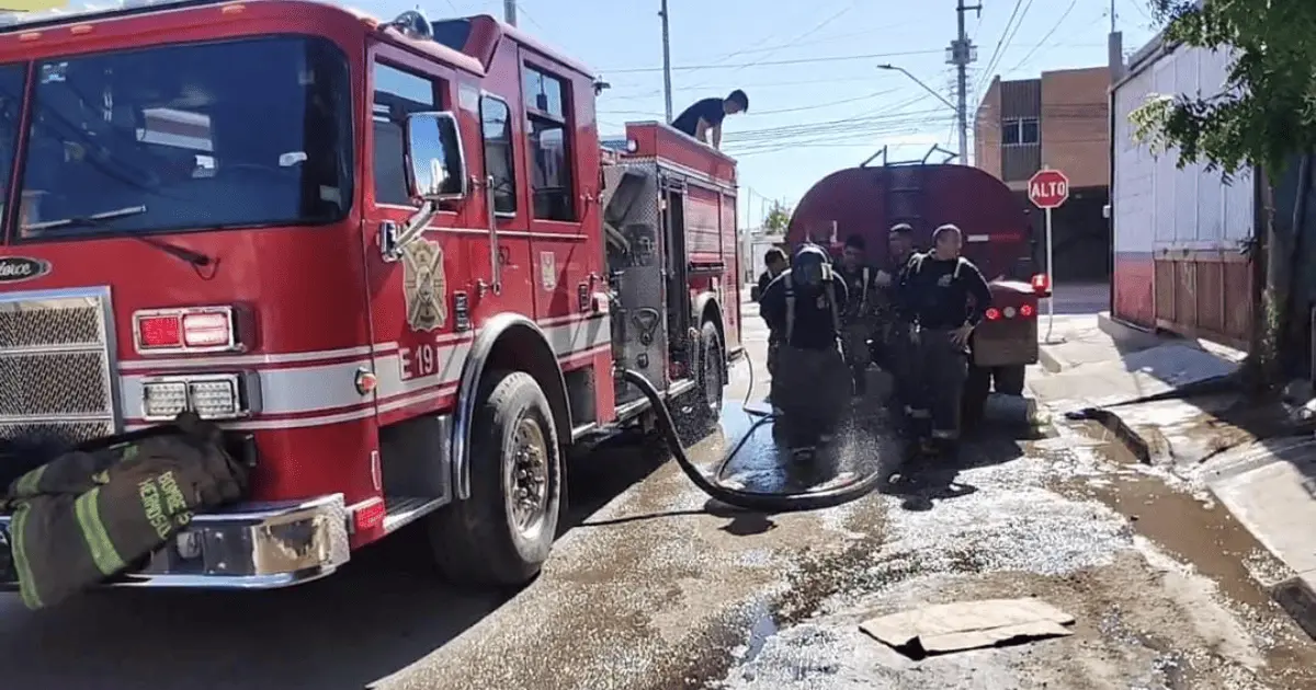 Incendio en vivienda deja a hombre afectado por inhalación de humo