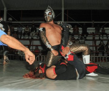 Gran noche de luchas deja nuevo campeón universal GDZ en la Cancha 4