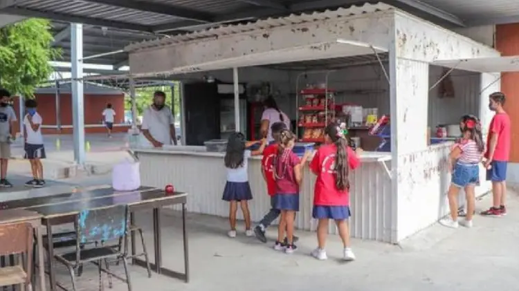 Reportan irregularidades en tienda escolaro (FotoEspecial/EXPRESO)