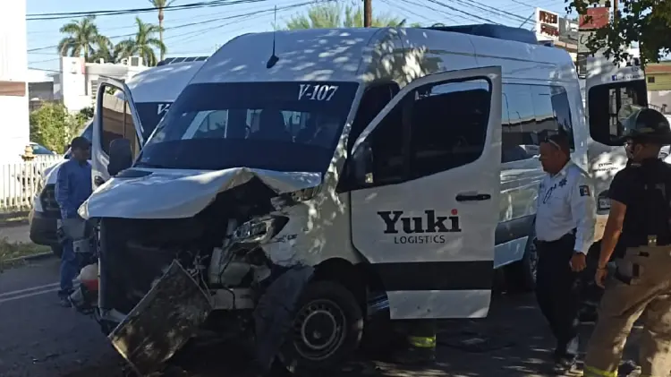Accidente vial deja seis menores lesionados en colonia Constitución (Foto:Tadeo Cruz/EXPRESO)