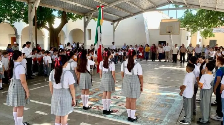 Operativo Trucha con mi Escuela deja saldo blanco en Álamos (Foto:Edgar López/EXPRESO)