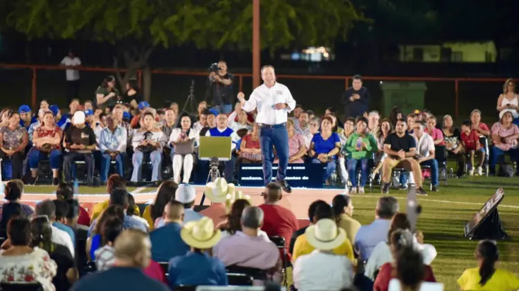 En el ejido La Victoria inician los encuentros con ciudadanos. (Foto: Especial/EXPRESO)