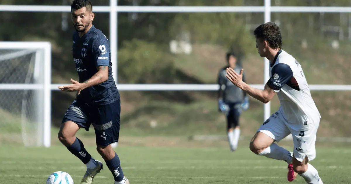 Tecatito Corona disputó su primer juego de regreso con Rayados