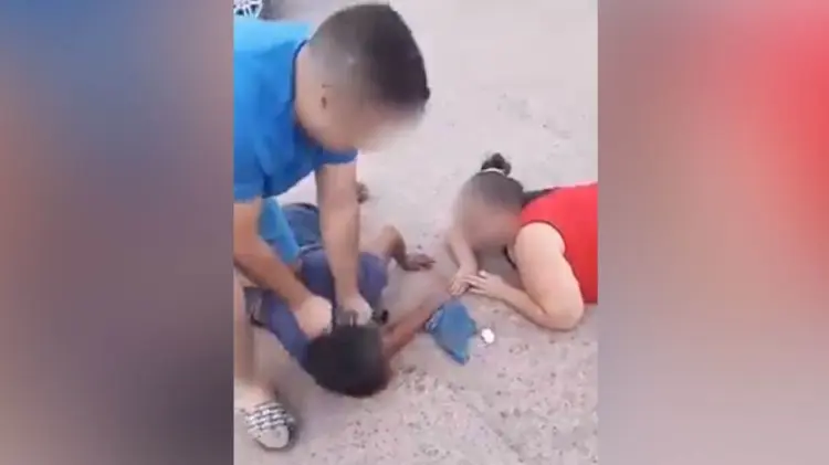 El video de la agresión circuló a través de redes. (Foto: Captura de video)