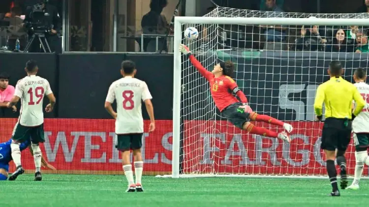 Guillermo Ochoa (Foto: Imago7/EXPRESO)