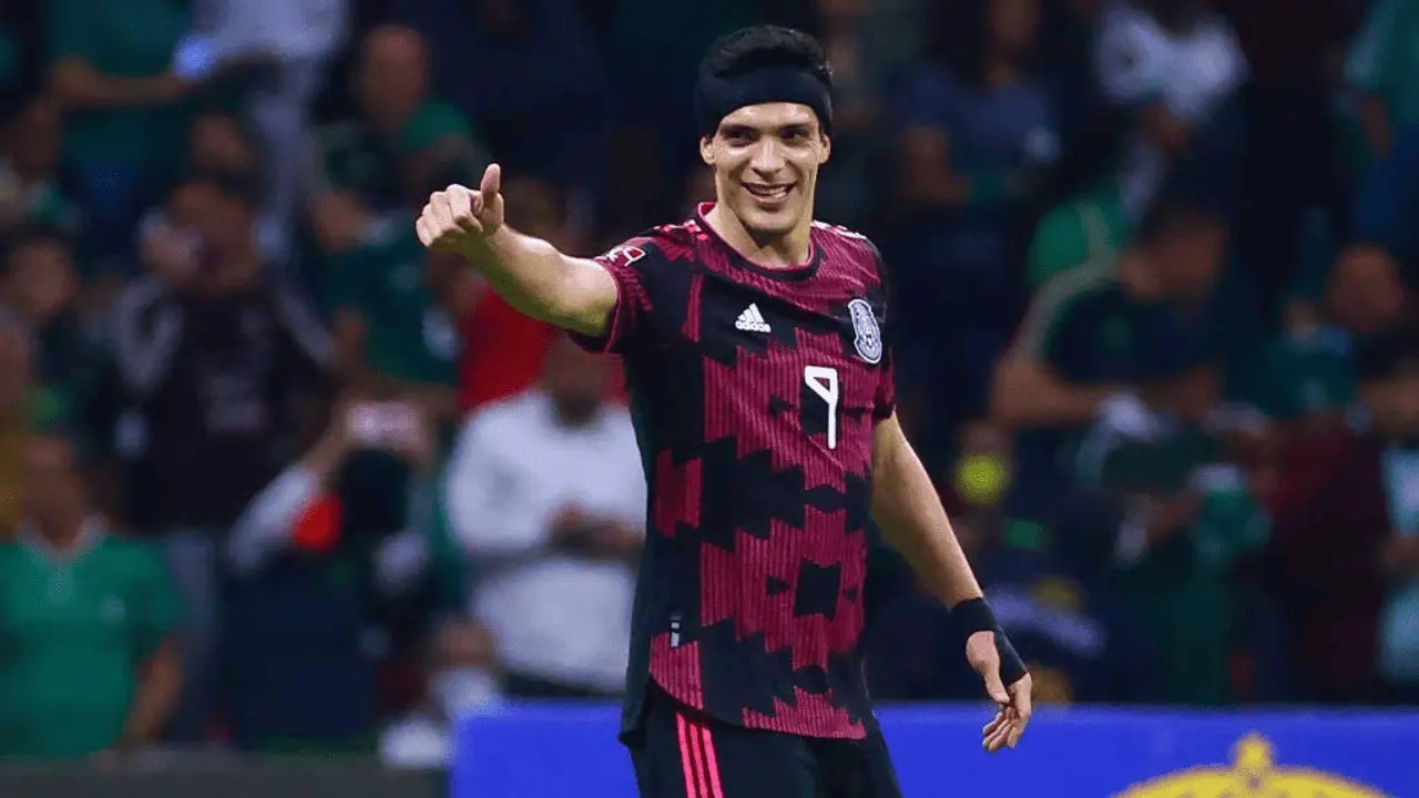 Raúl Jiménez anota gol en jugada con el Tri luego de tres años