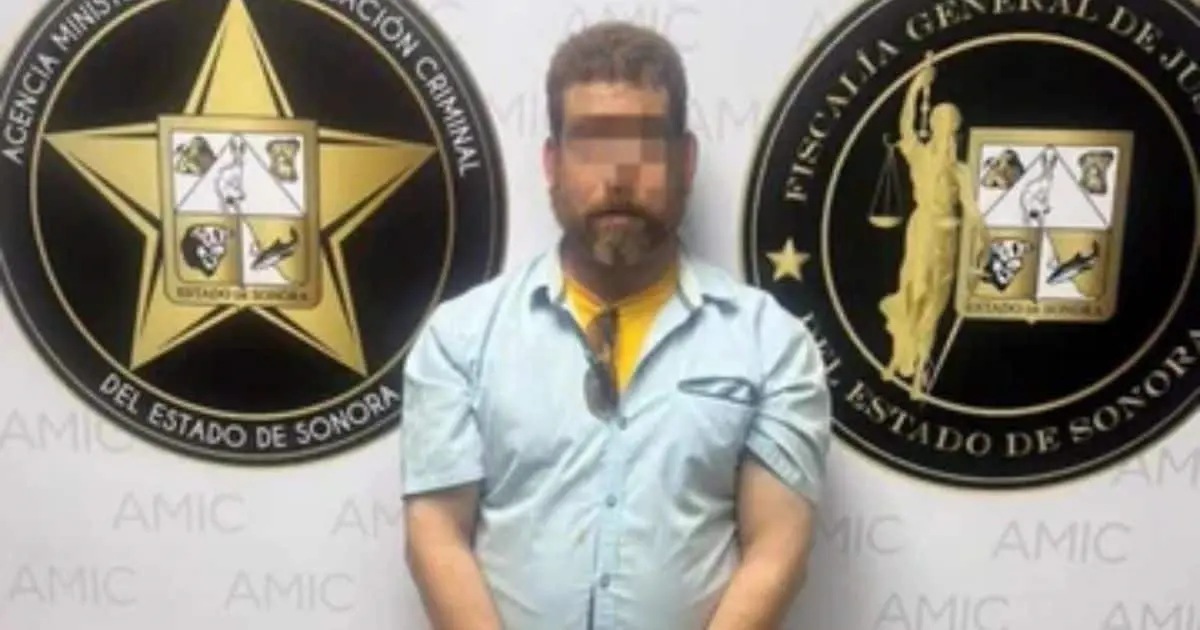 Detienen a hombre tras amenazar a estudiantes con presunta arma de fuego