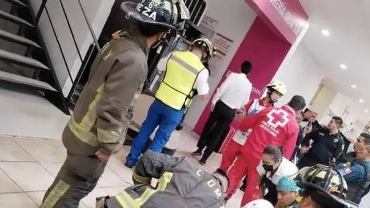 Mujer sin vida y un hombre herido en desplome de elevador en Gran Sur