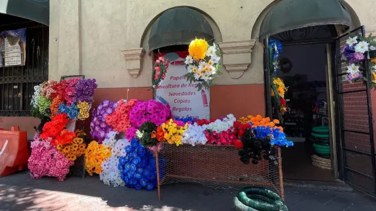 Comerciantes se están preparando para el Día de Muertos (Foto:Sandra Solis/EXPRESO)